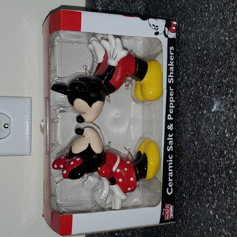 Disney MICKEY MOUSE  & Friends Ceramic Salt & Pepper Shakers NWOT